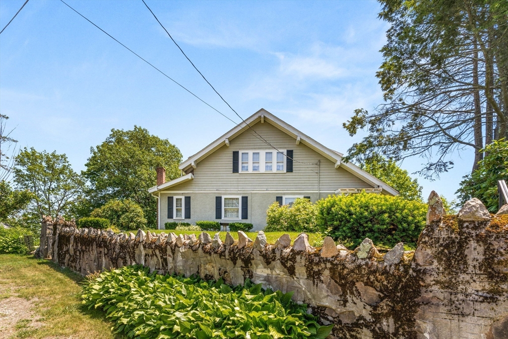 15 Upland Road
