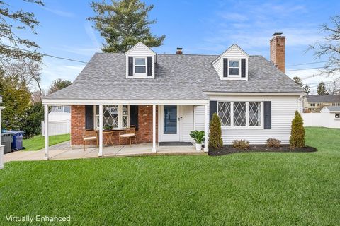 Photo of 11 Hathaway Rd, Wilmington, MA 01887 (MLS # 73489673)