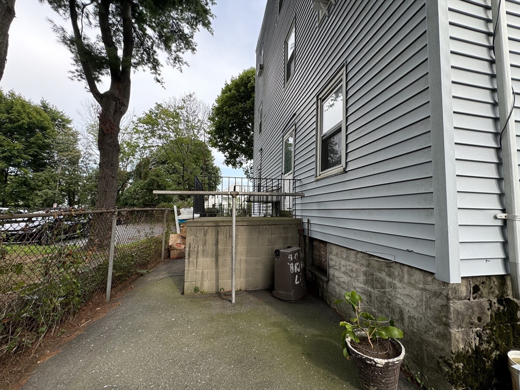 17 Hubbard St