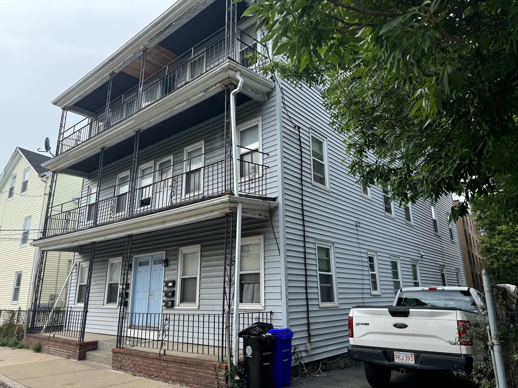 17 Hubbard St