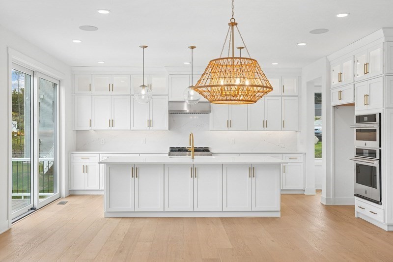 6 Lady Constance Way 21