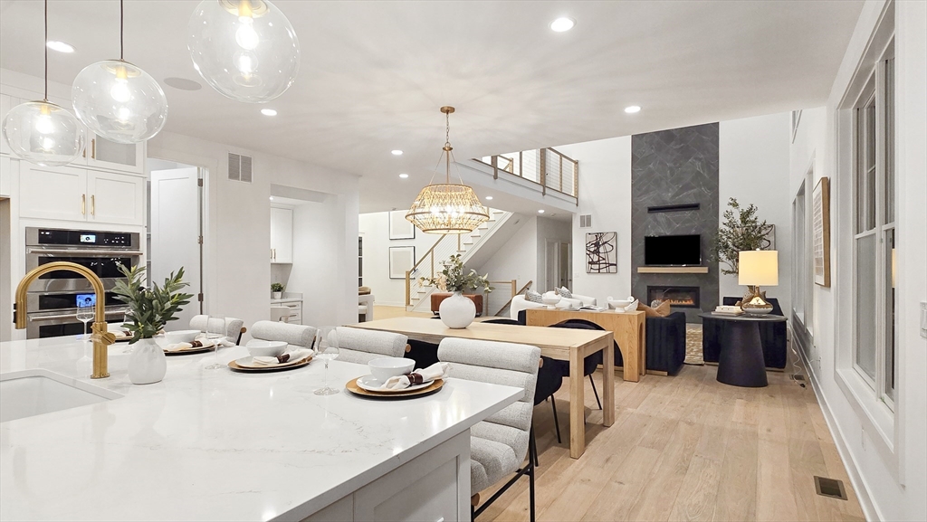 6 Lady Constance Way 21