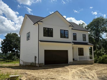 2 Hayat Circle Shrewsbury MA 01545
