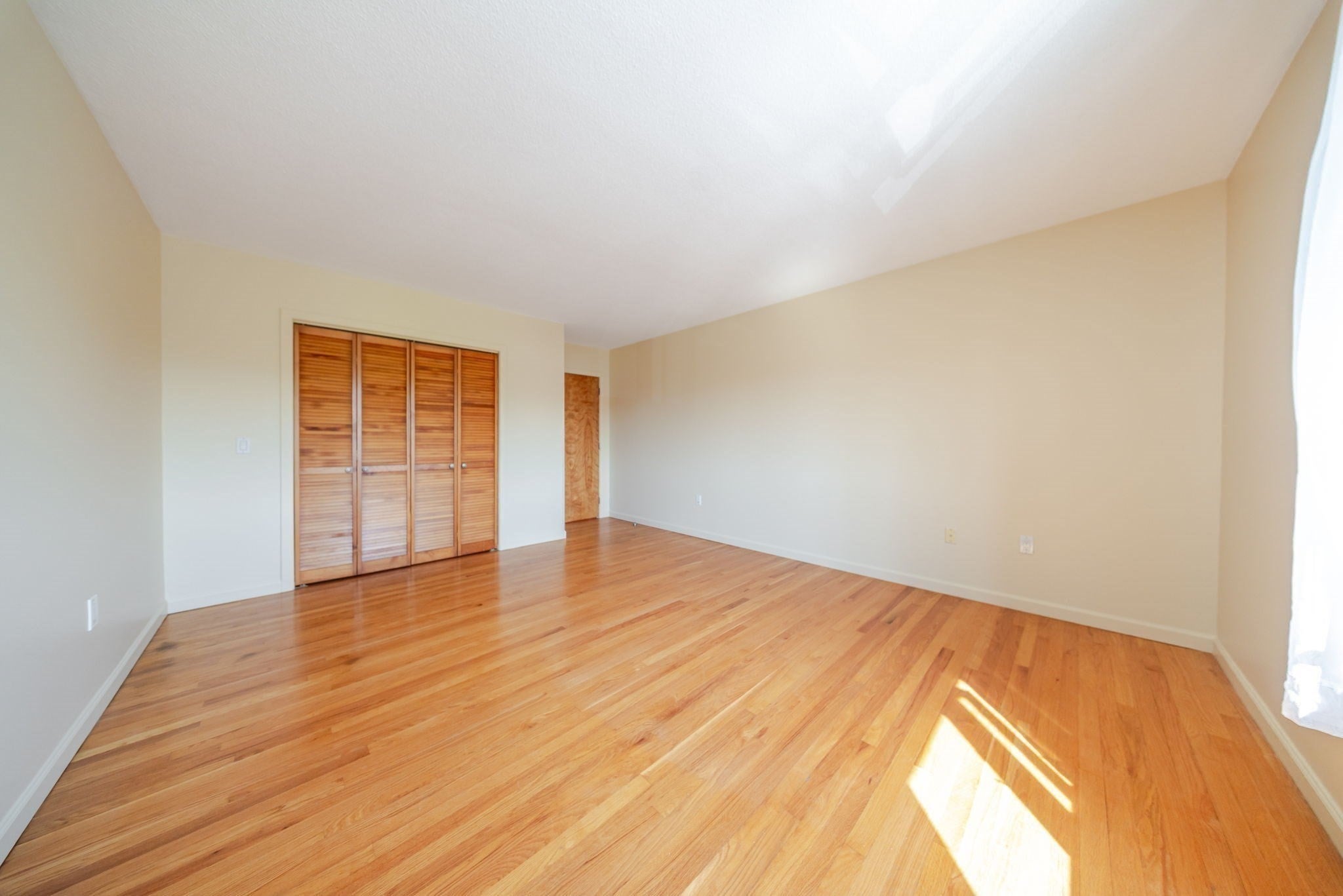 351 Pleasant St #9, Northampton, MA Photo #15