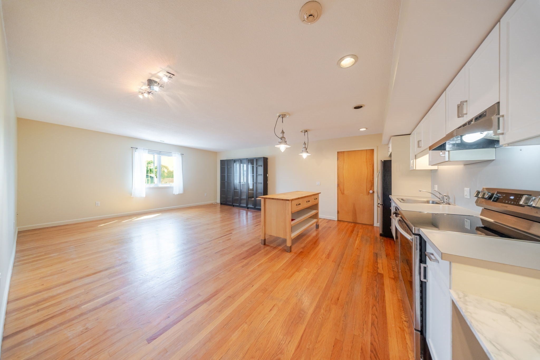 351 Pleasant St #9, Northampton, MA Photo #4