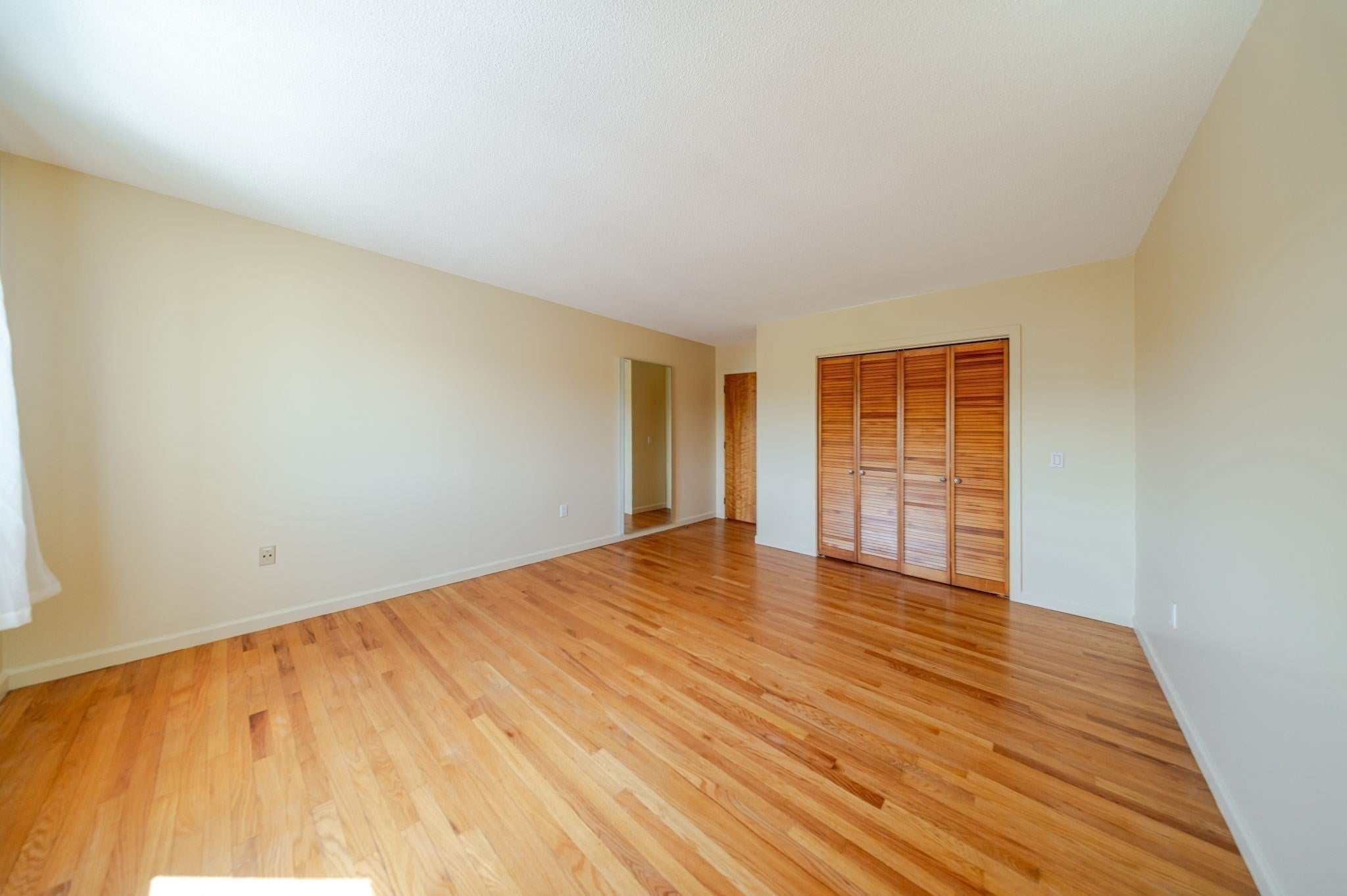 351 Pleasant St #9, Northampton, MA Photo #16