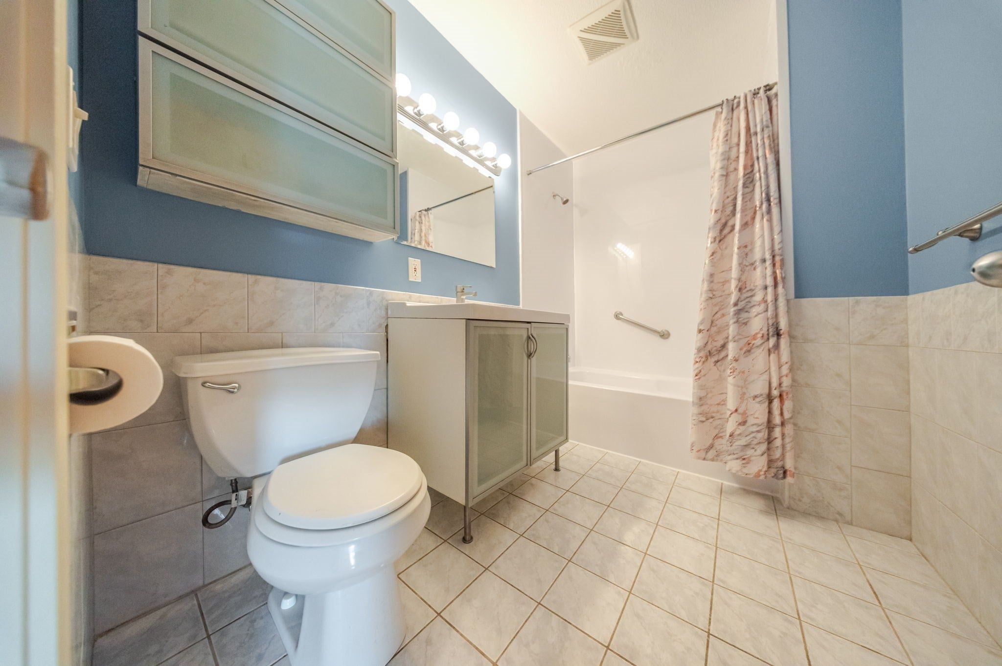 351 Pleasant St #9, Northampton, MA Photo #20