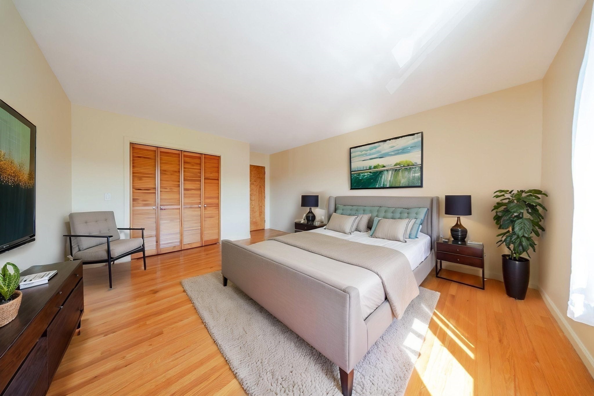 351 Pleasant St #9, Northampton, MA Photo #17
