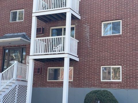 616 Boston Post Rd E 9 Marlborough MA 01752