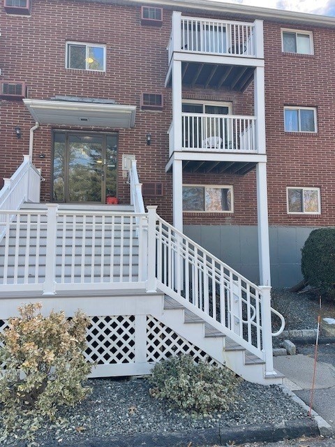 616 Boston Post Rd E 9