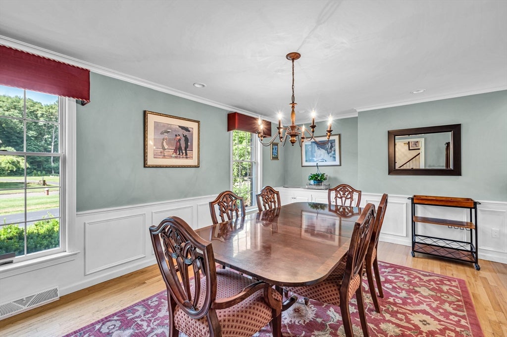 115 Williamsburg Dr