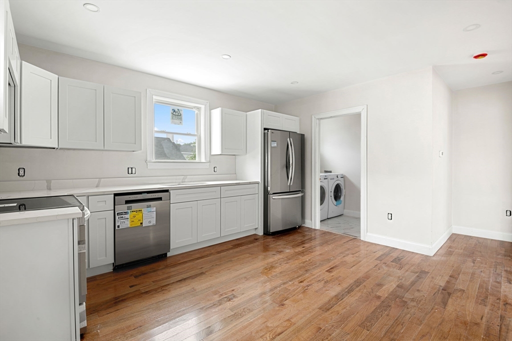 8R Elm Street 1