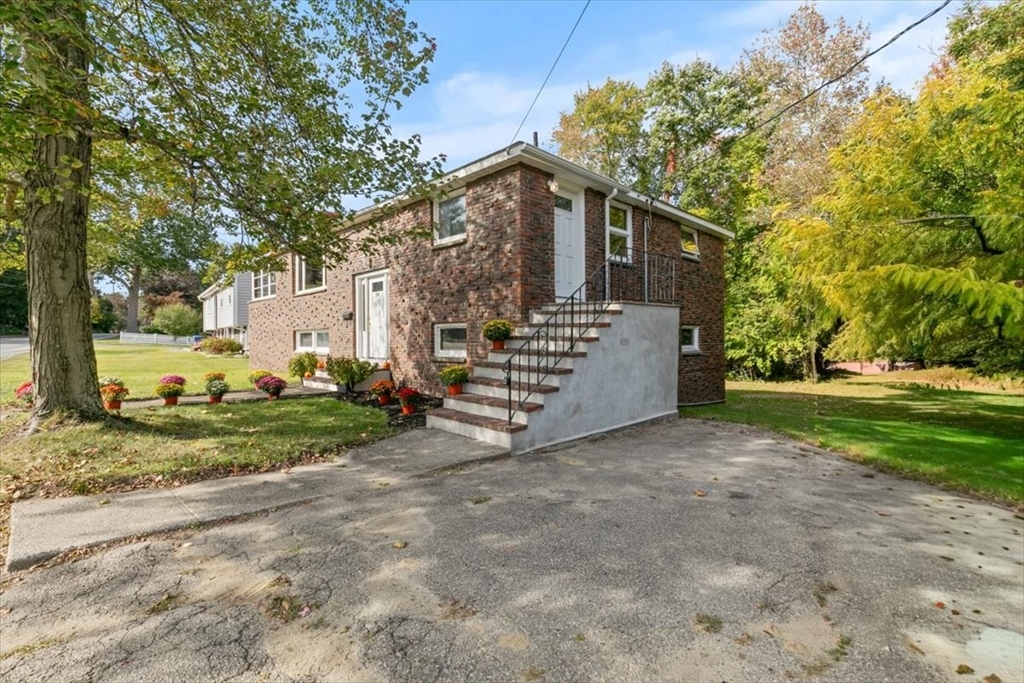 270 Lowell St