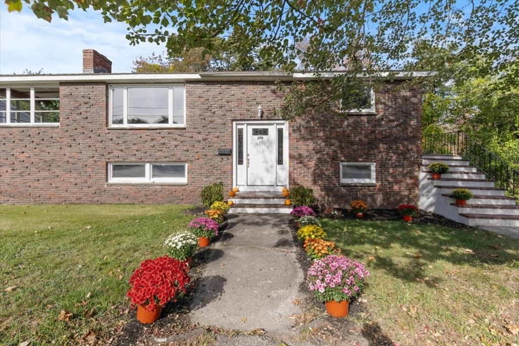 270 Lowell St