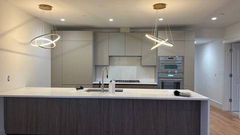 726 E 8th Street 3 Boston MA 02127