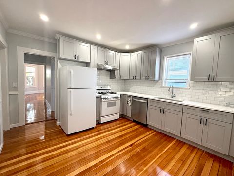 Photo of 19-21 Dearborn Ave #2, Lynn, MA 01905 (MLS # 73448047) Photo of 19-21 Dearborn Ave #2, Lynn, MA 01905 (MLS # 73448047)