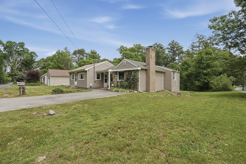 61 Flagg Swamp Rd