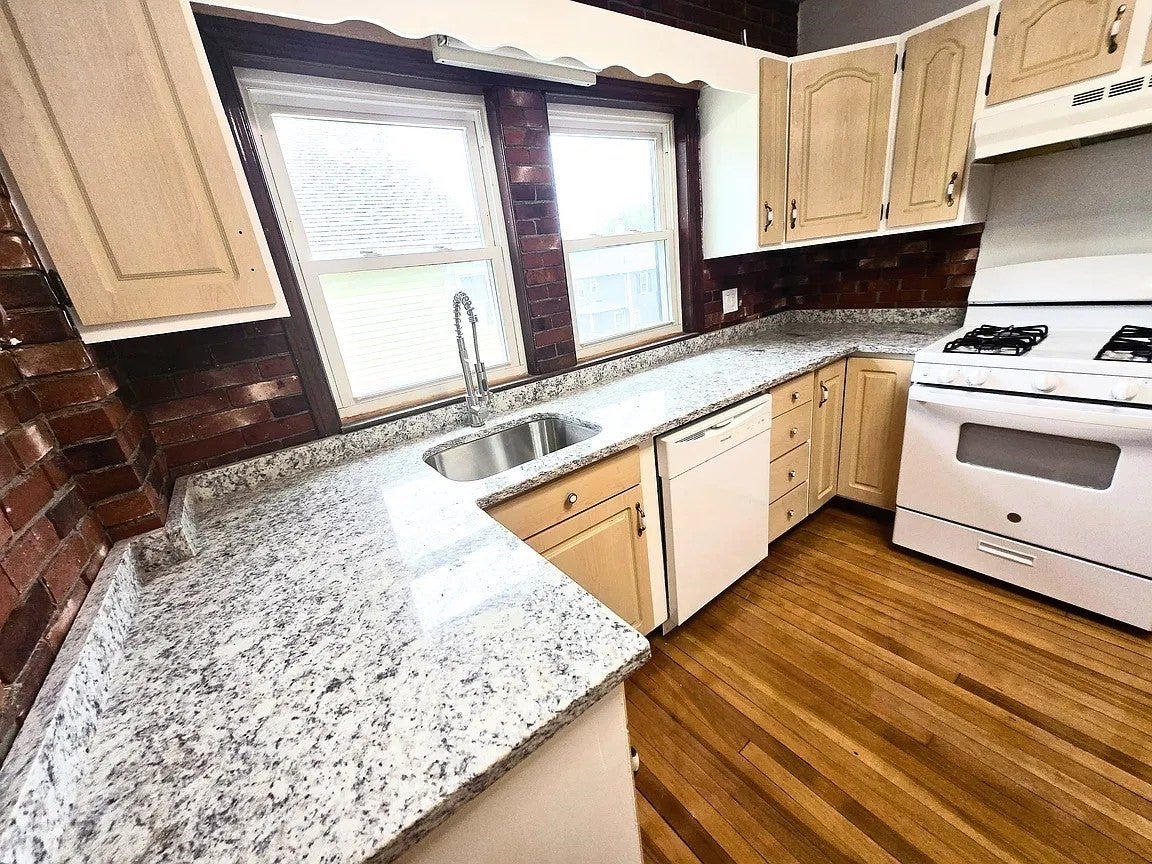 34 Upland Rd #2, Belmont, MA, 34 Upland Rd #2, Belmont, MA Photo #3