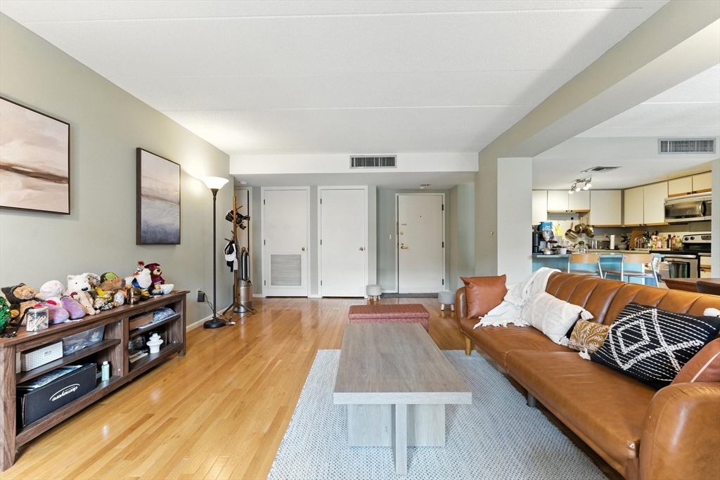 85 Brainerd Rd 202
