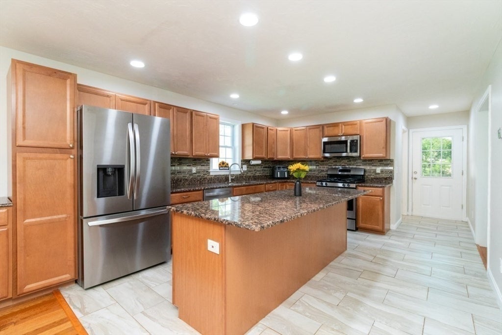 264 Charge Pond Rd