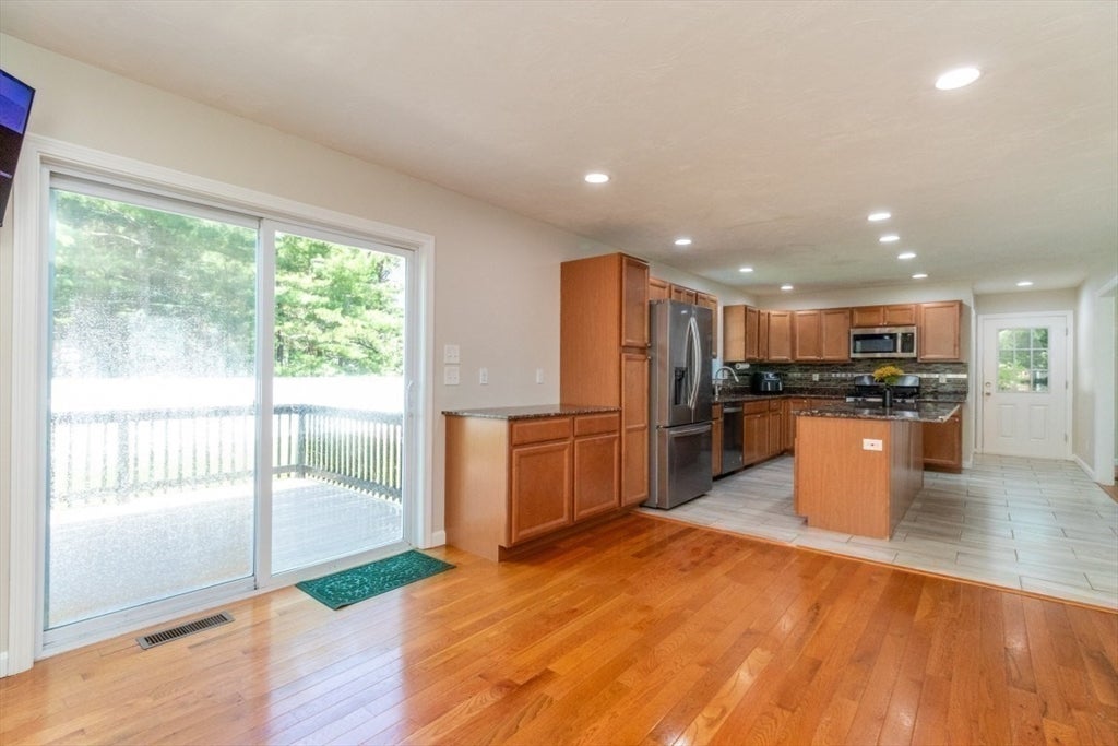 264 Charge Pond Rd