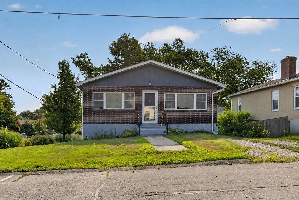 Photo of 52 Beach St, Plymouth, MA