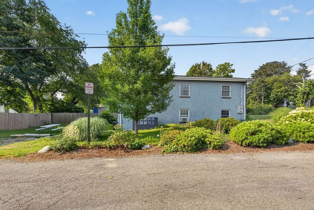 52 Beach St #2, Plymouth, MA, 52 Beach St #2, Plymouth, MA Photo #2