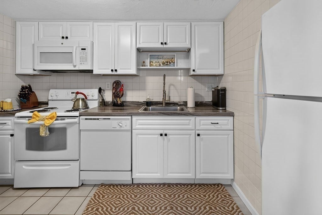52 Beach St #2, Plymouth, MA, 52 Beach St #2, Plymouth, MA Photo #6