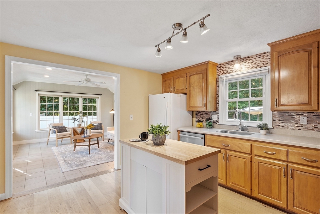 12 Knollcrest Cir