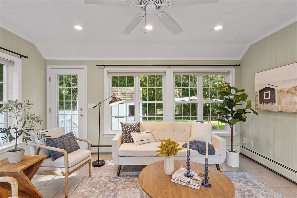 12 Knollcrest Cir