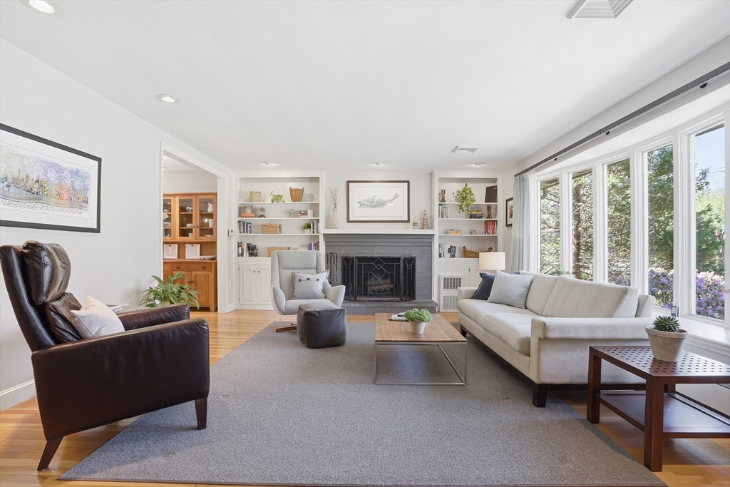 3 Hawthorne St