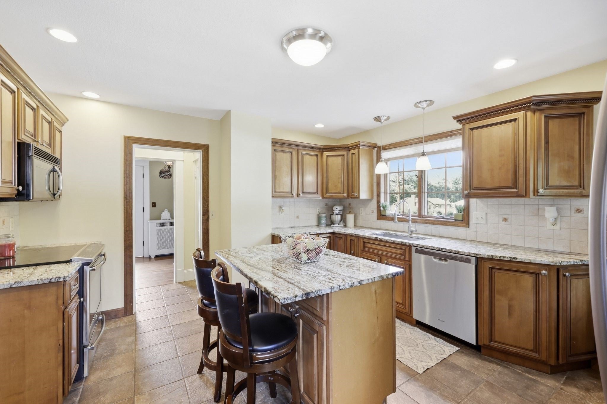 154 Ely Ave, West Springfield, MA Photo #11