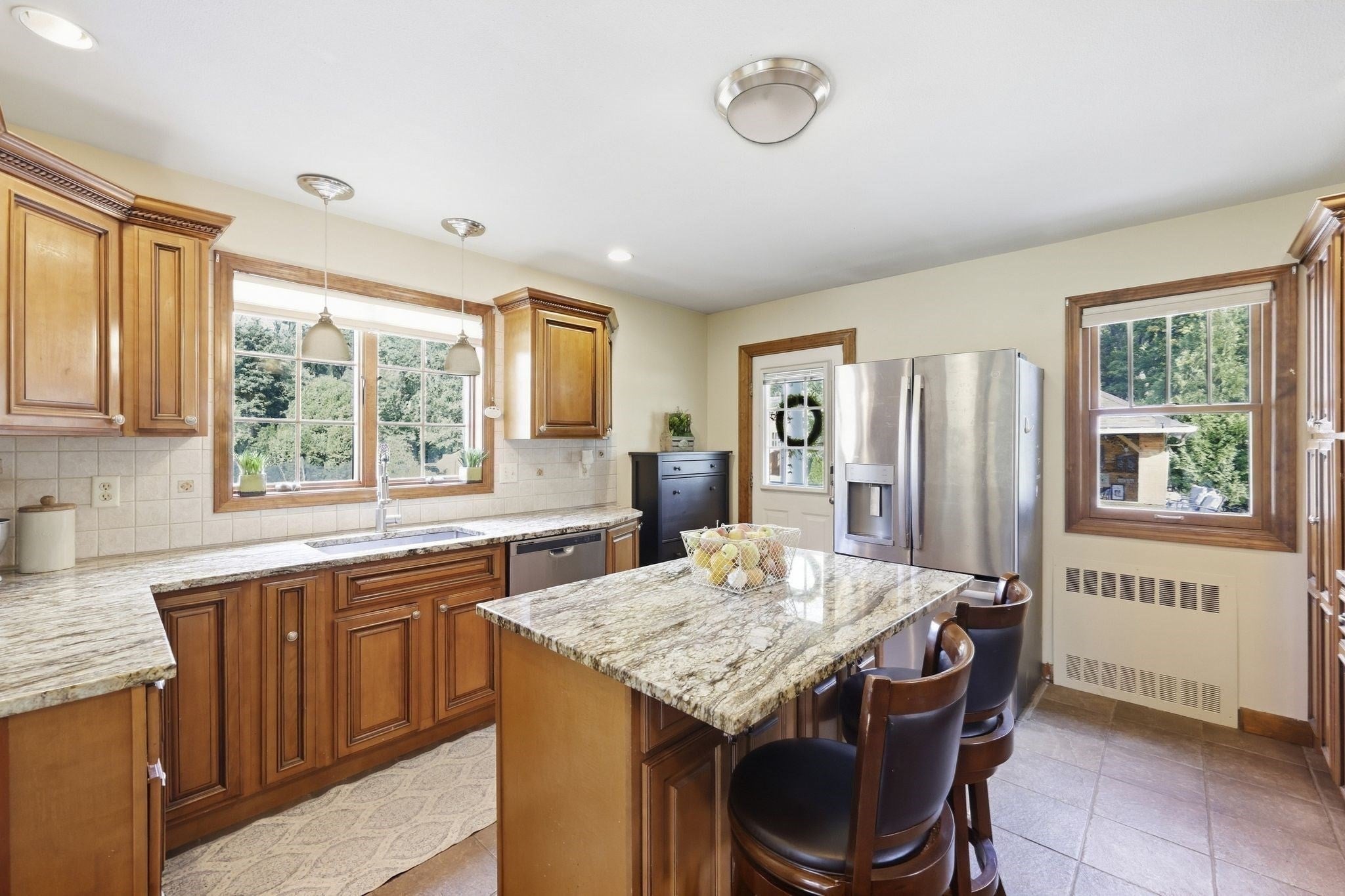 154 Ely Ave, West Springfield, MA Photo #9