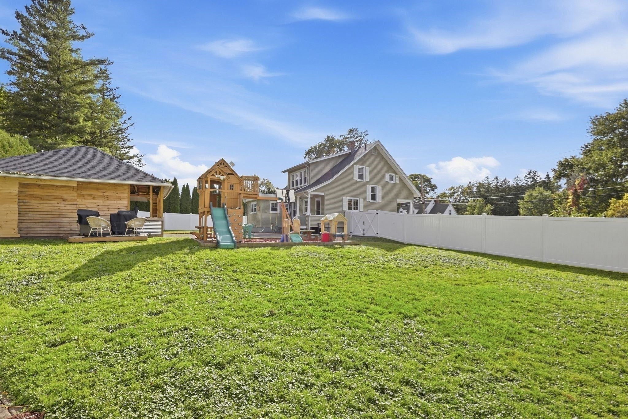 154 Ely Ave, West Springfield, MA Photo #34