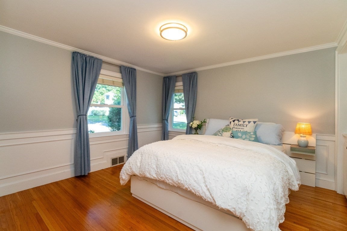 30 Colonial Avenue, Waltham, MA Photo #20