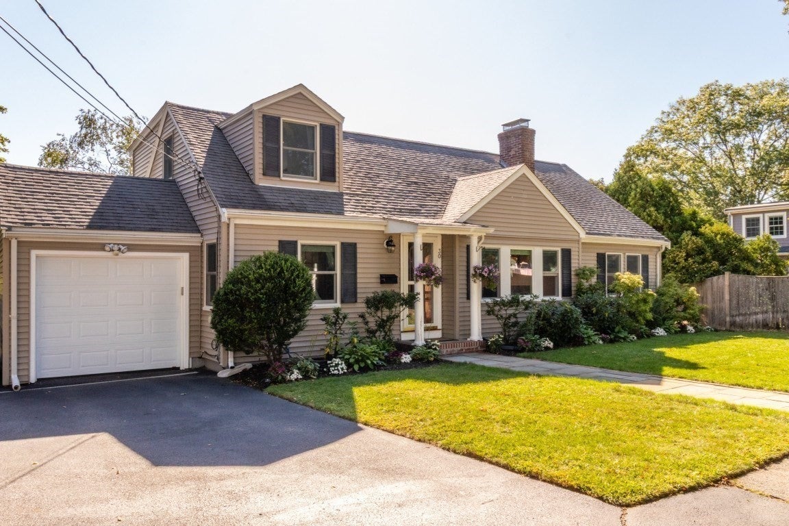 Photo of 30 Colonial Avenue, Waltham, MA