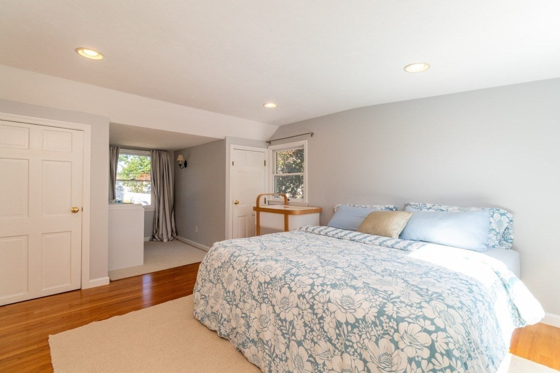 30 Colonial Avenue, Waltham, MA Photo #25