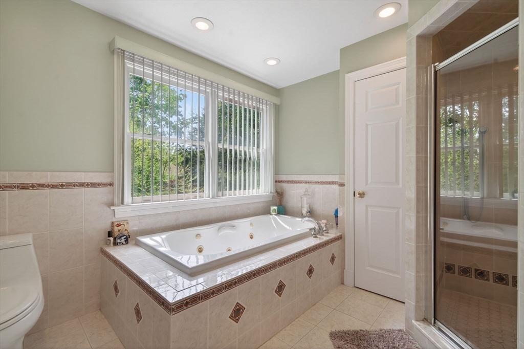 8 Hawthorne St, Watertown, MA Photo #23