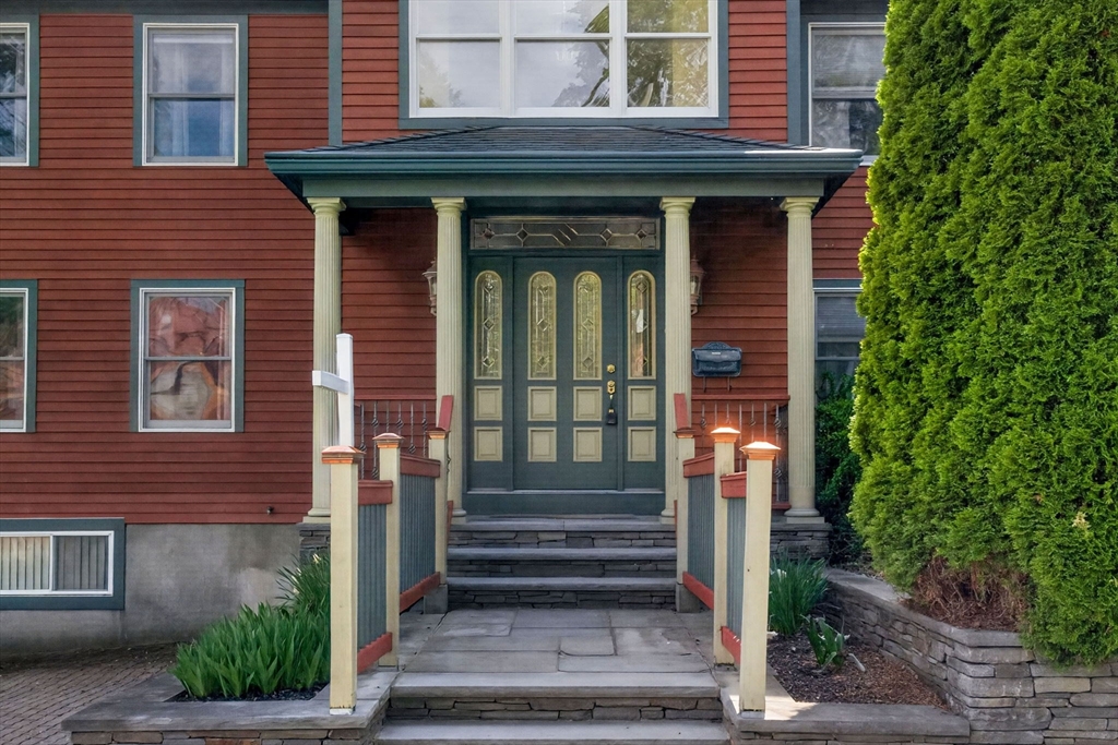 8 Hawthorne St, Watertown, MA Photo #30