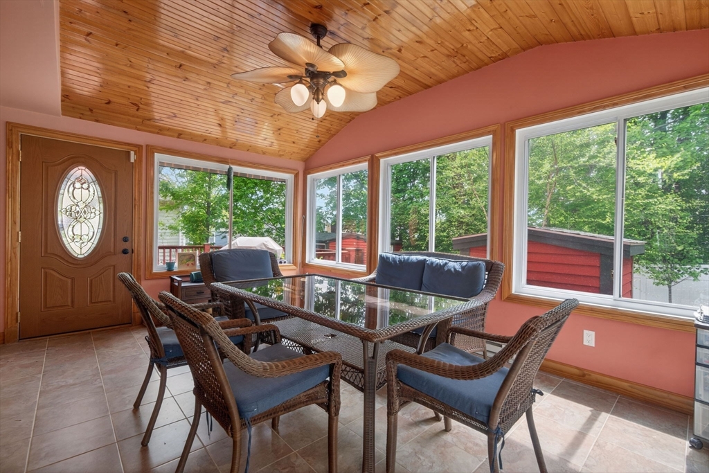 8 Hawthorne St, Watertown, MA Photo #13