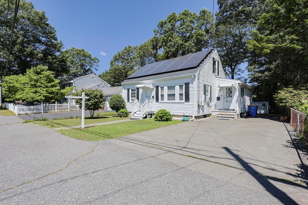 53 Edwin St