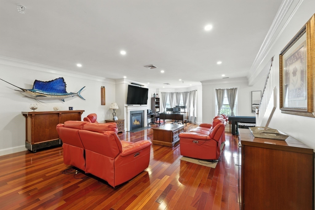 15 Park Ave 307