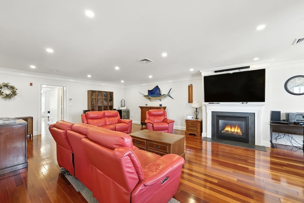 15 Park Ave 307
