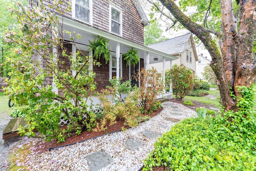 99 Lake St