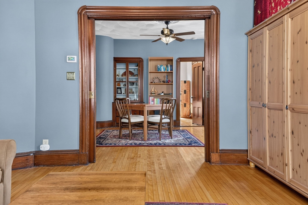 39 Burnside Ave 2