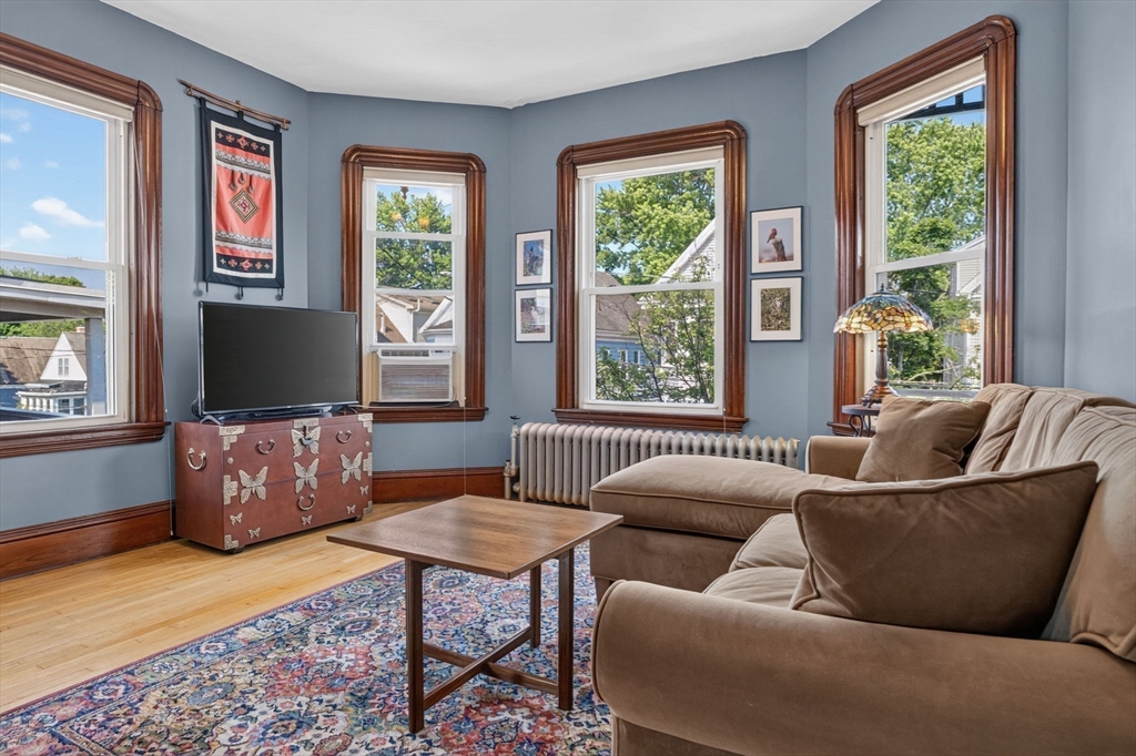 39 Burnside Ave 2