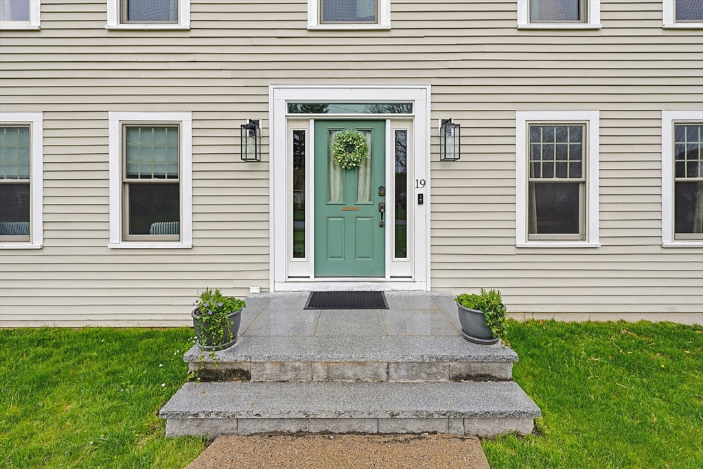 19 Audubon Dr