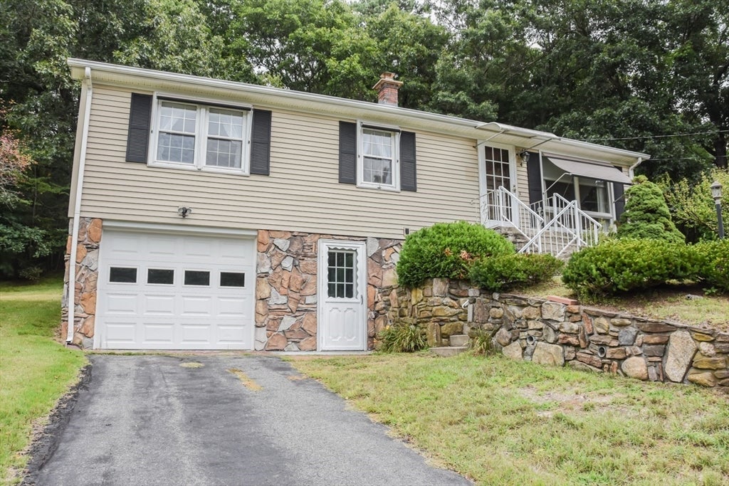 4 Emelda St