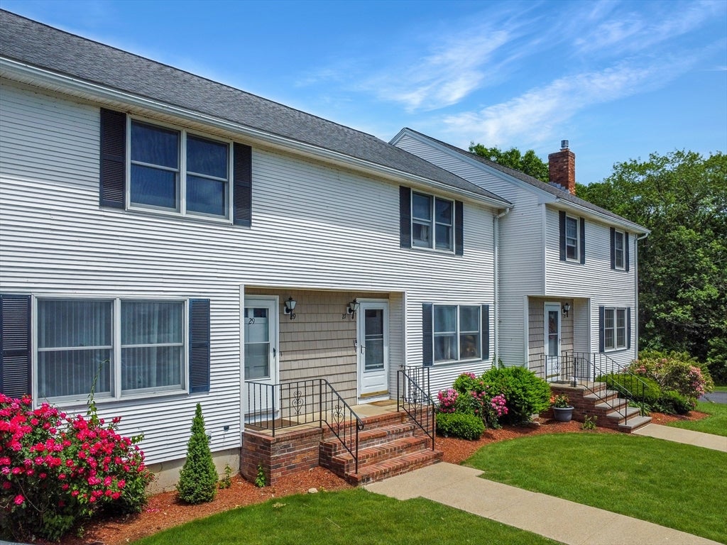 29 Christopher Dr 68