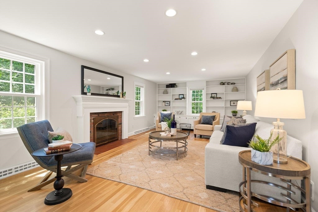 33 Mossman Rd
